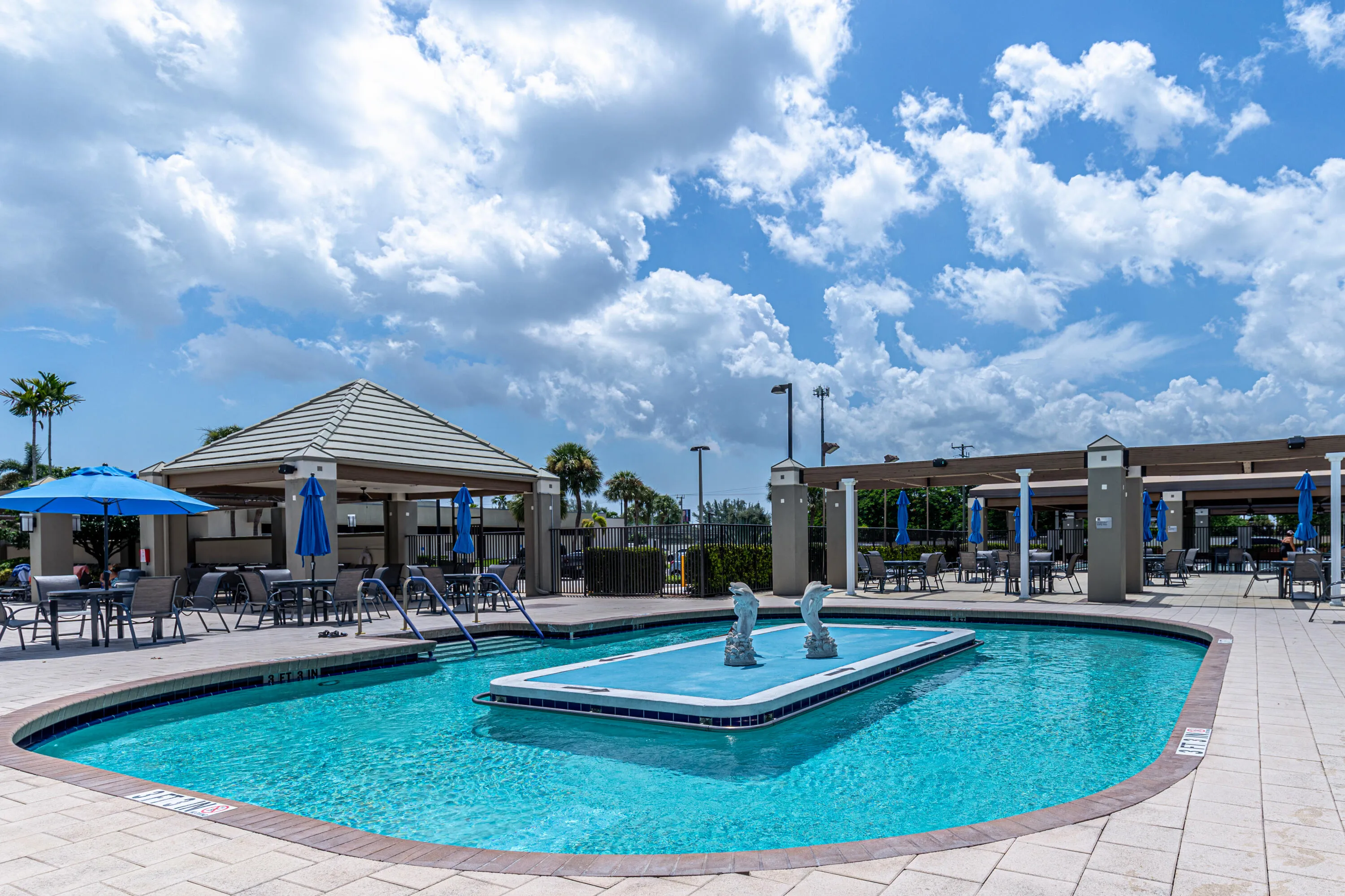 37-Pool4