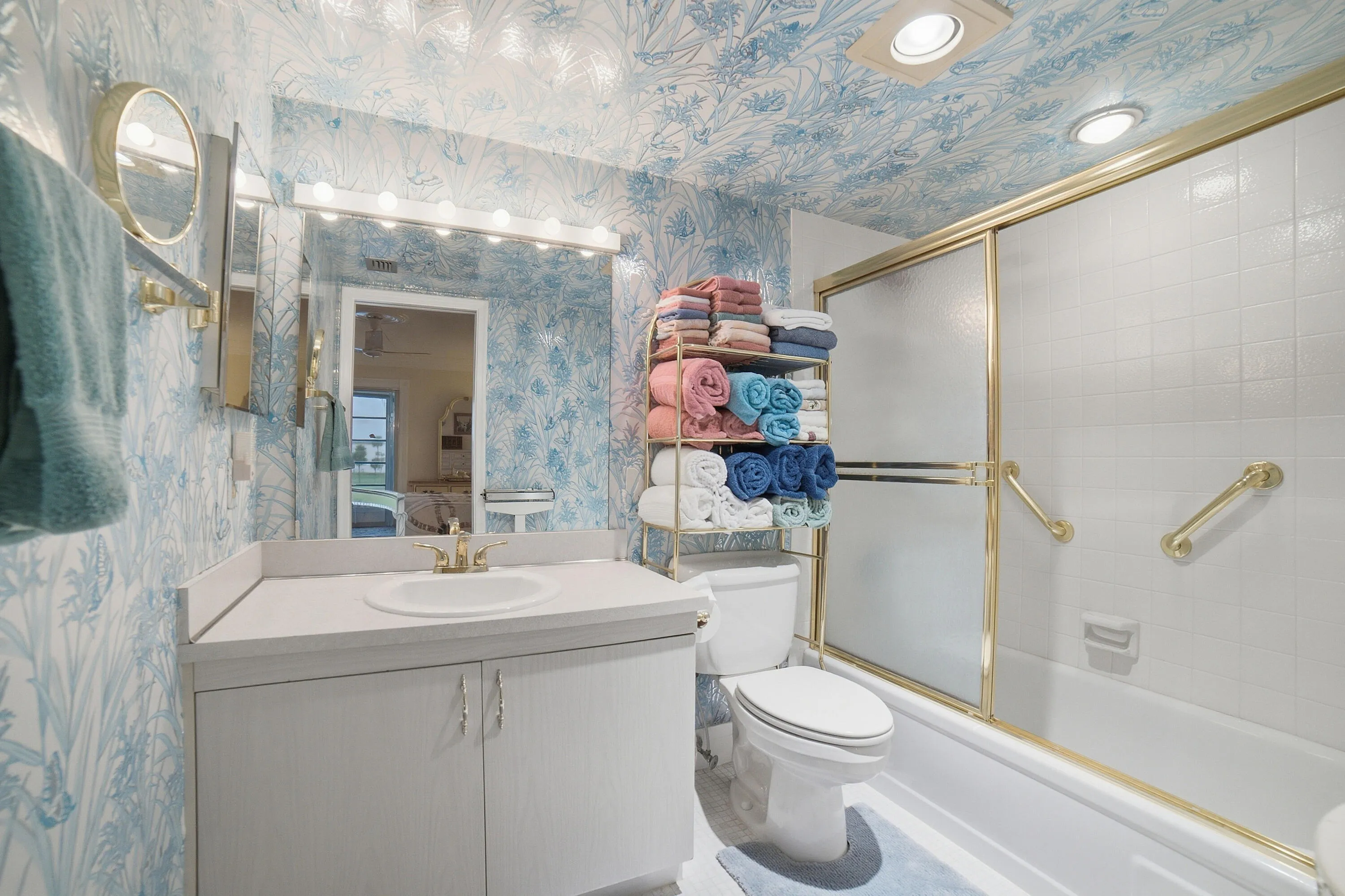 14-Bathroom