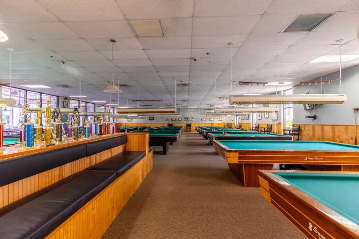 44-Clubhouse-Billiard