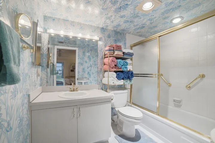 14-Bathroom