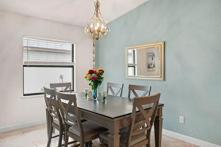 14-web-or-mls-7 Mediterranean Blvd E - 1