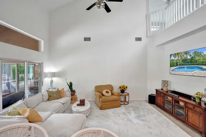 11329_NW_65th_Manor_photo_11