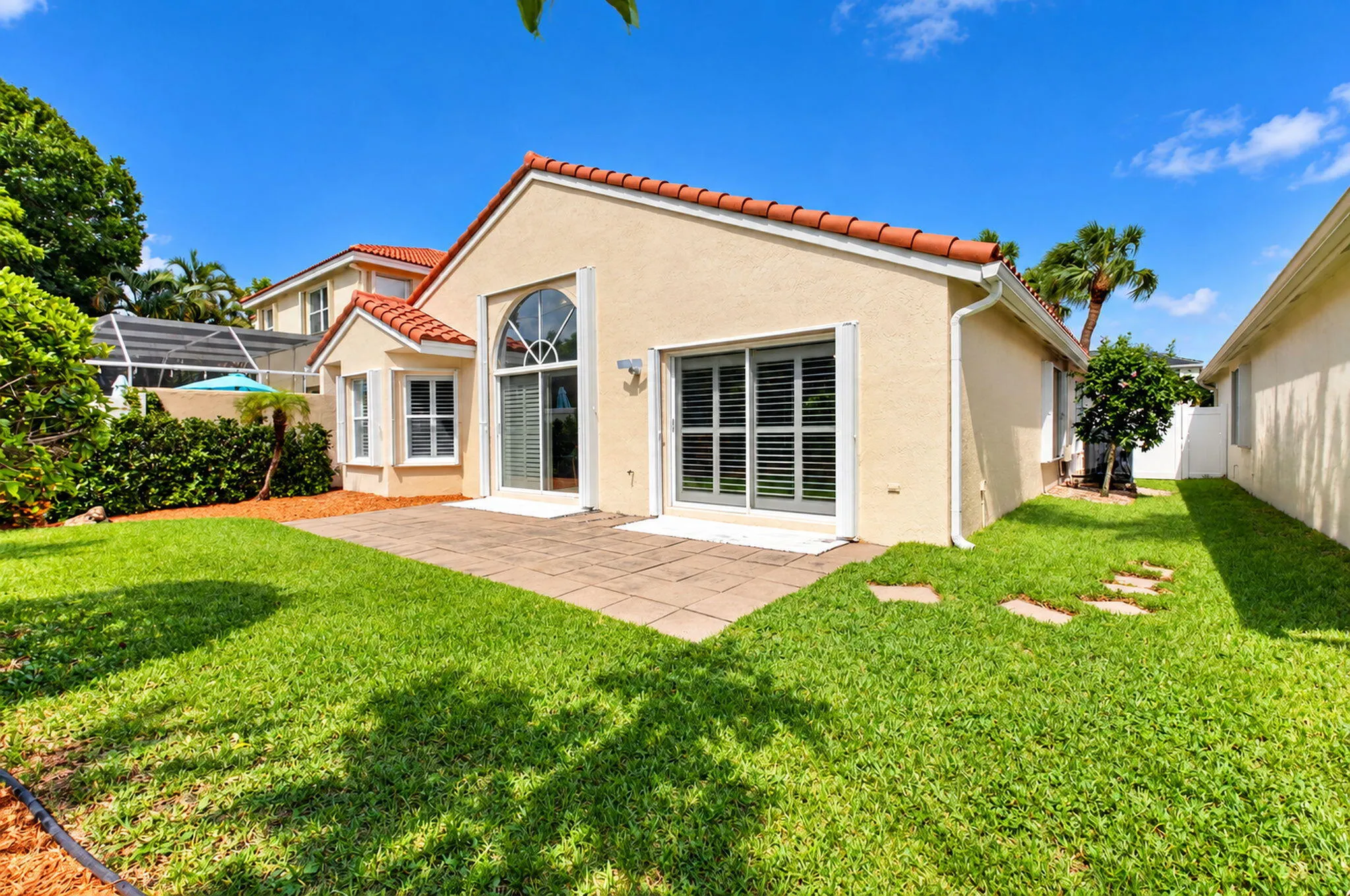 36-web-or-mls-DSC_1649_sunny
