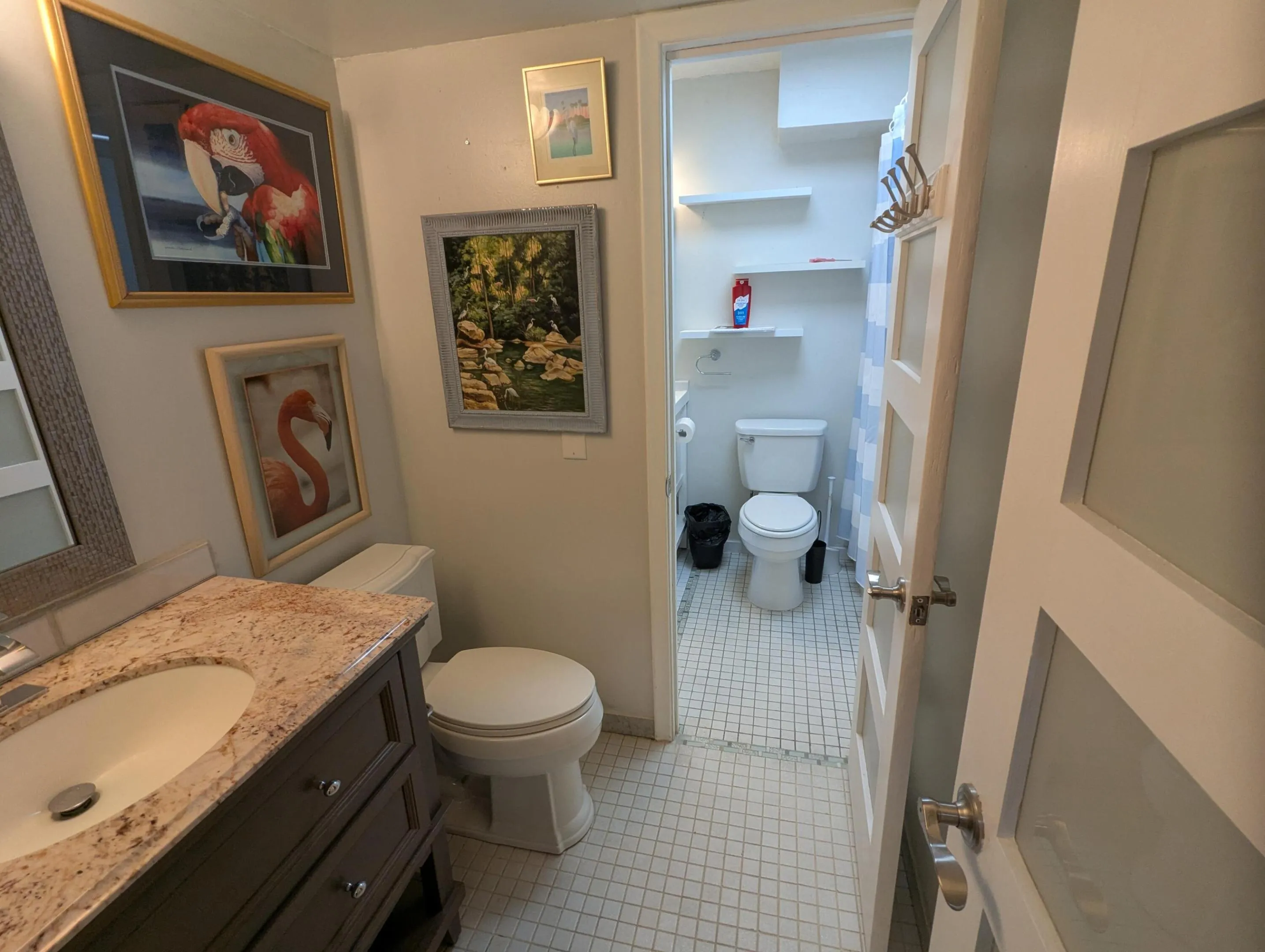 1/2 bath connects to main bath.