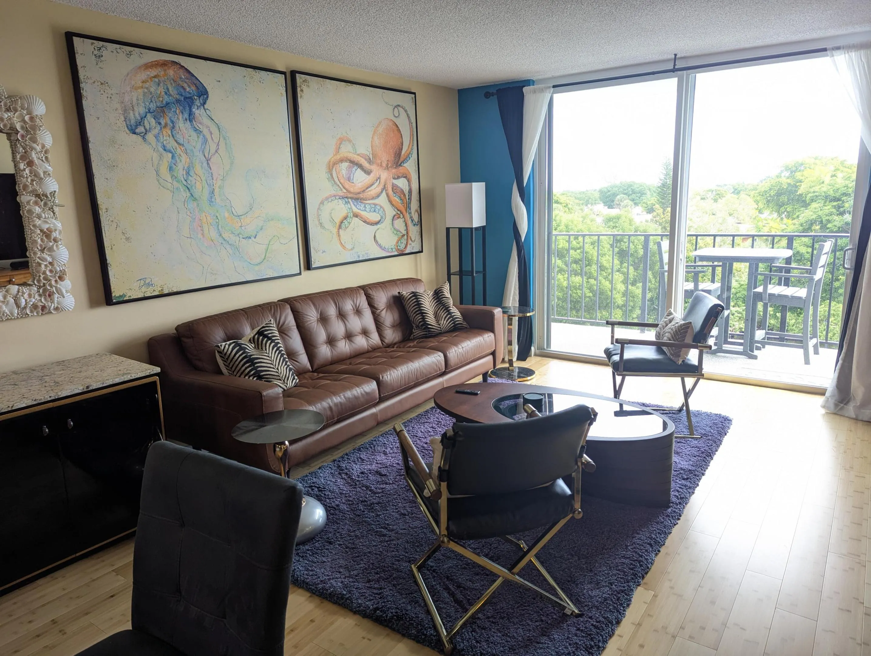 Stylish decor, comfortable leather sofa.
