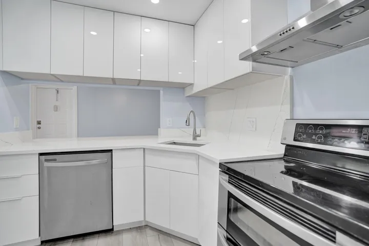 Large Kitchen