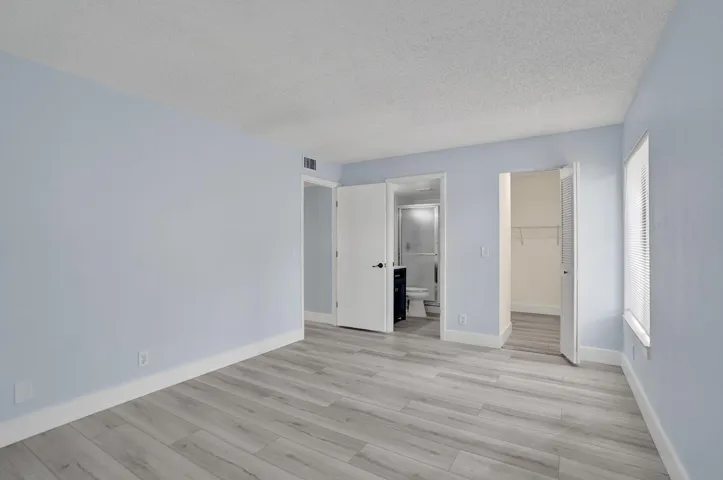 NEW FLOORS THRU OUT