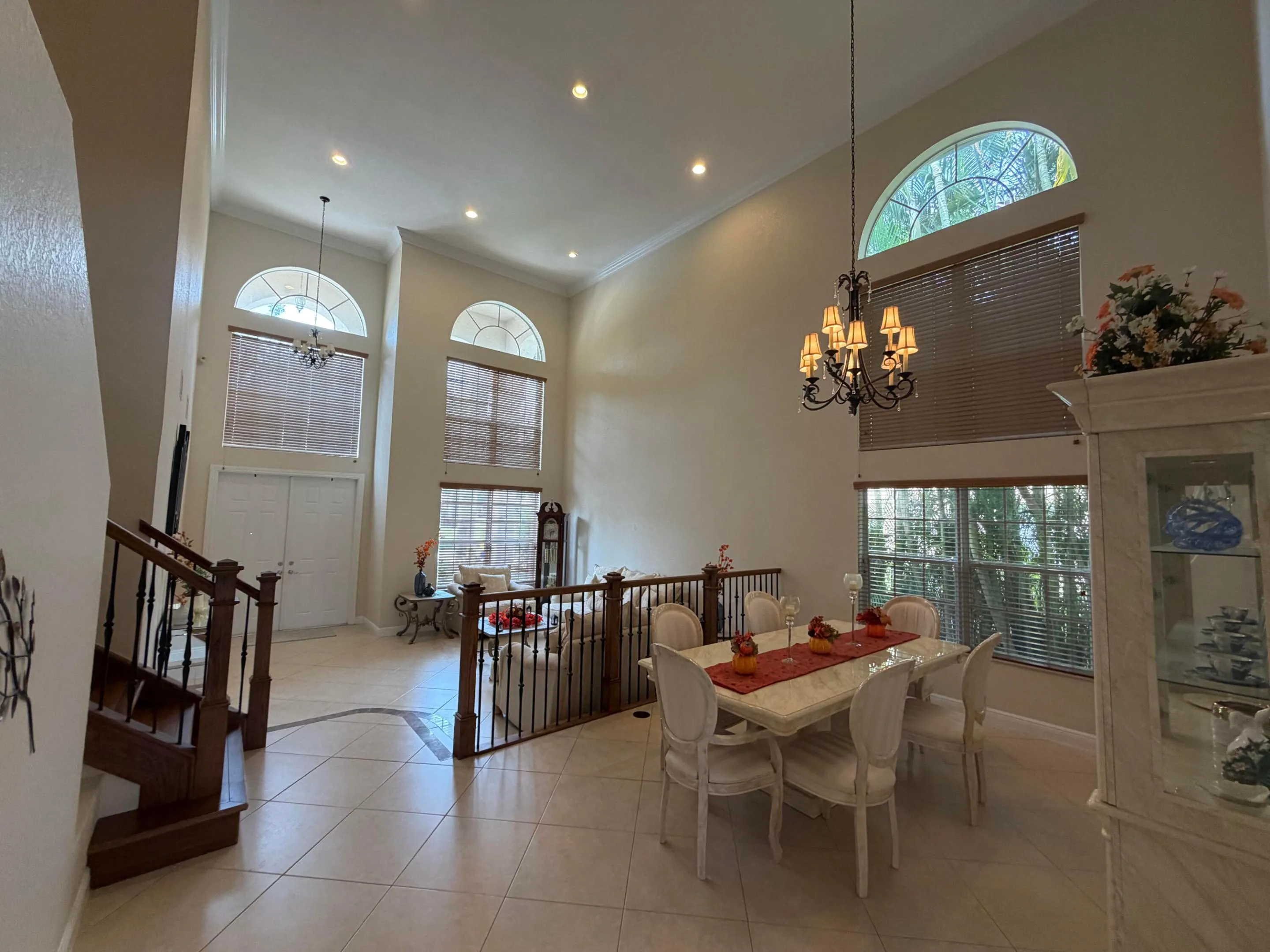 11128 livingroom dining