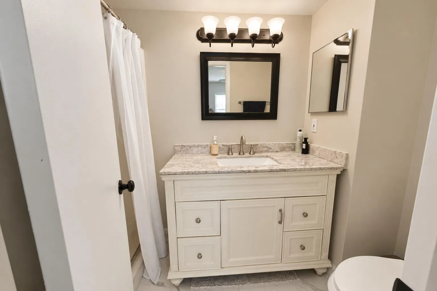 103 Primary bath