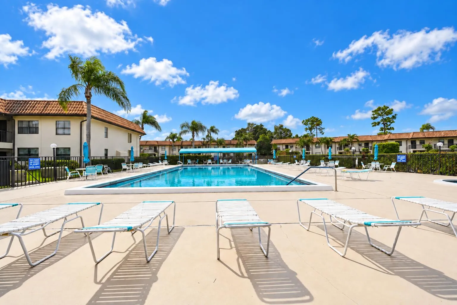 Golf Colony pool