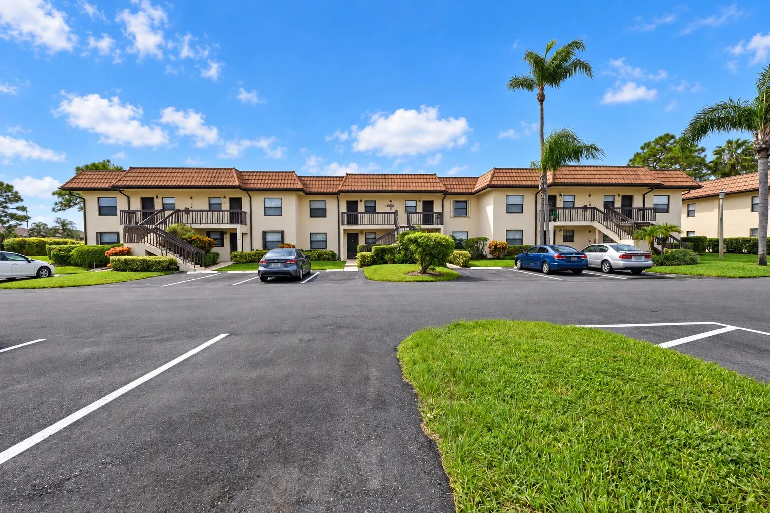 7094 unit 103 building