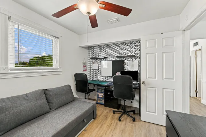 Bedroom 2 or Office Space