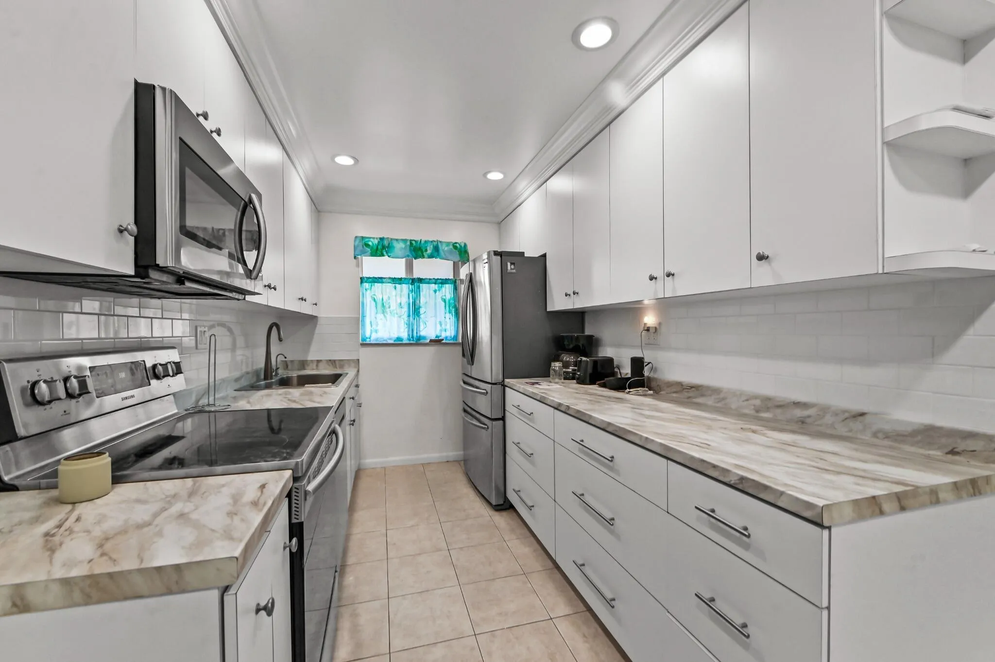 07 Kitchen Alternate