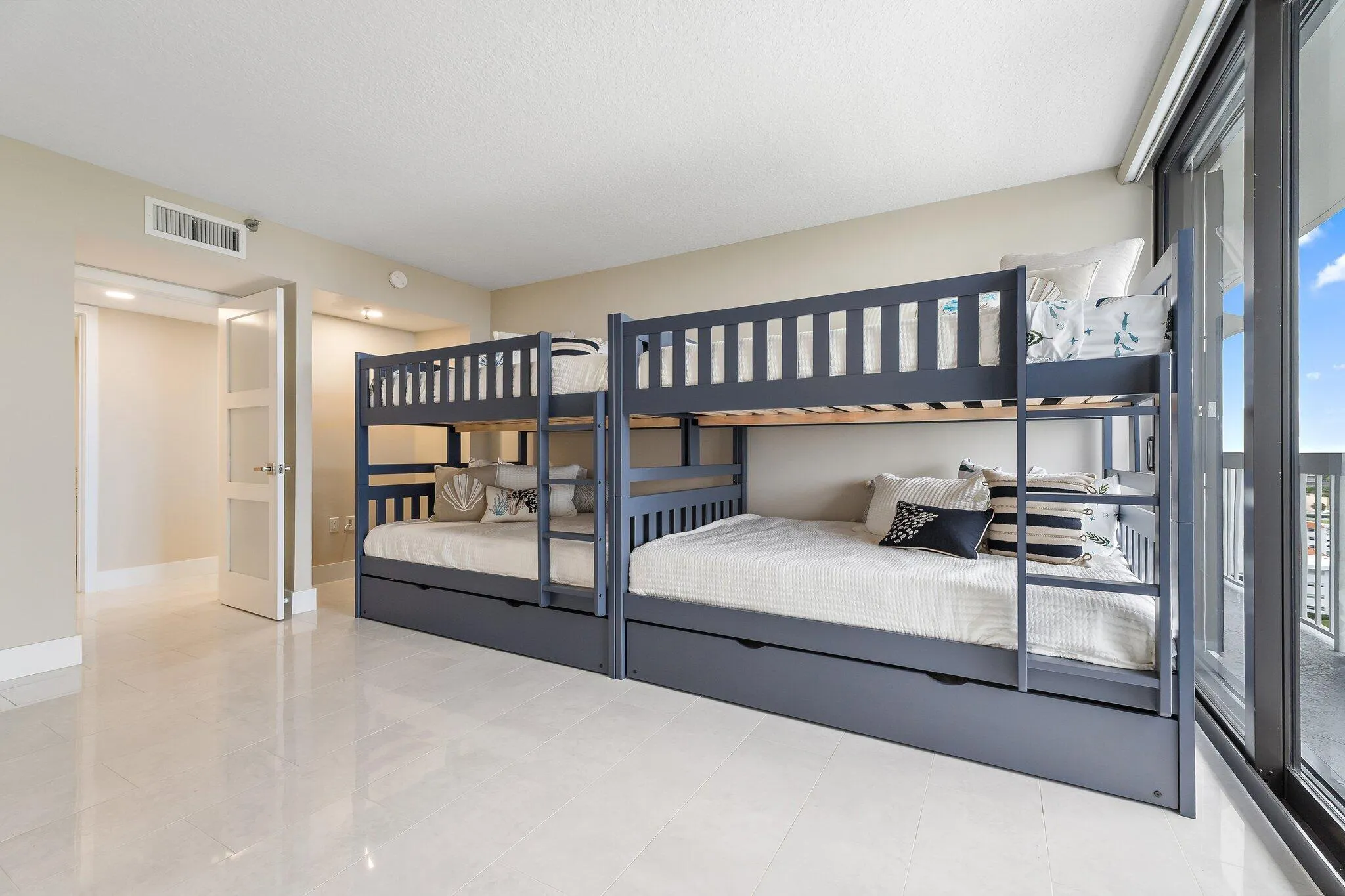 074-123LakeshoreDr-1544-NorthPalmBeach-S