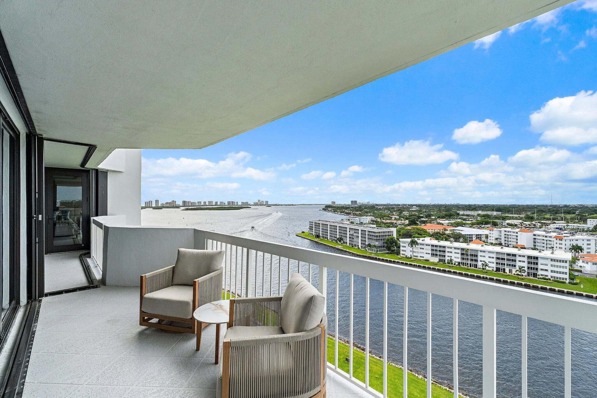 032-123LakeshoreDr-1544-NorthPalmBeach-S