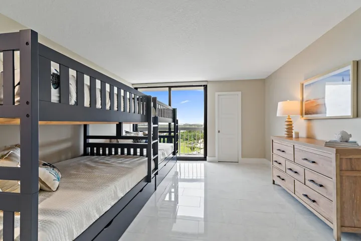 072-123LakeshoreDr-1544-NorthPalmBeach-S