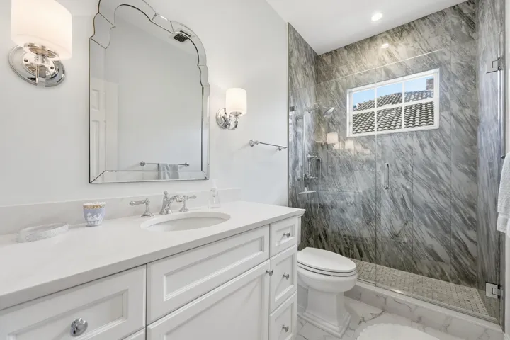 Bedroom 2 Full Bathroom