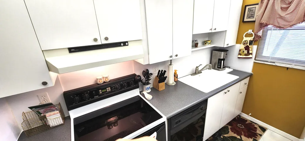 1042 NORTH Drive D, Delray Beach, FL 334