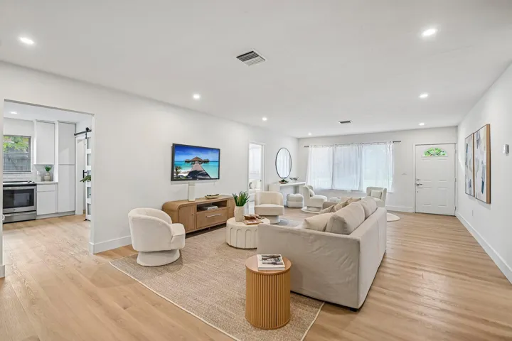 12-web-or-mls-NE 165th St-S0110-012