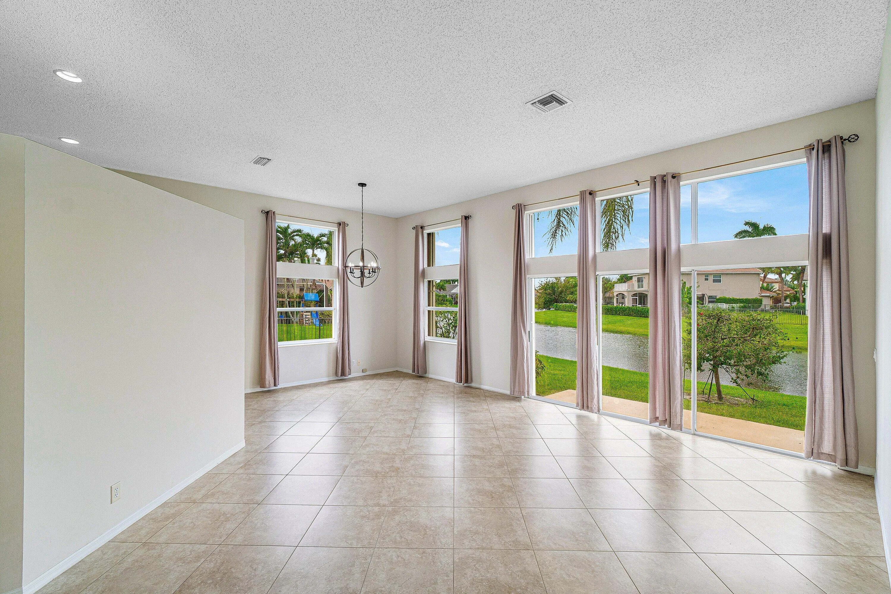 living/dining room
