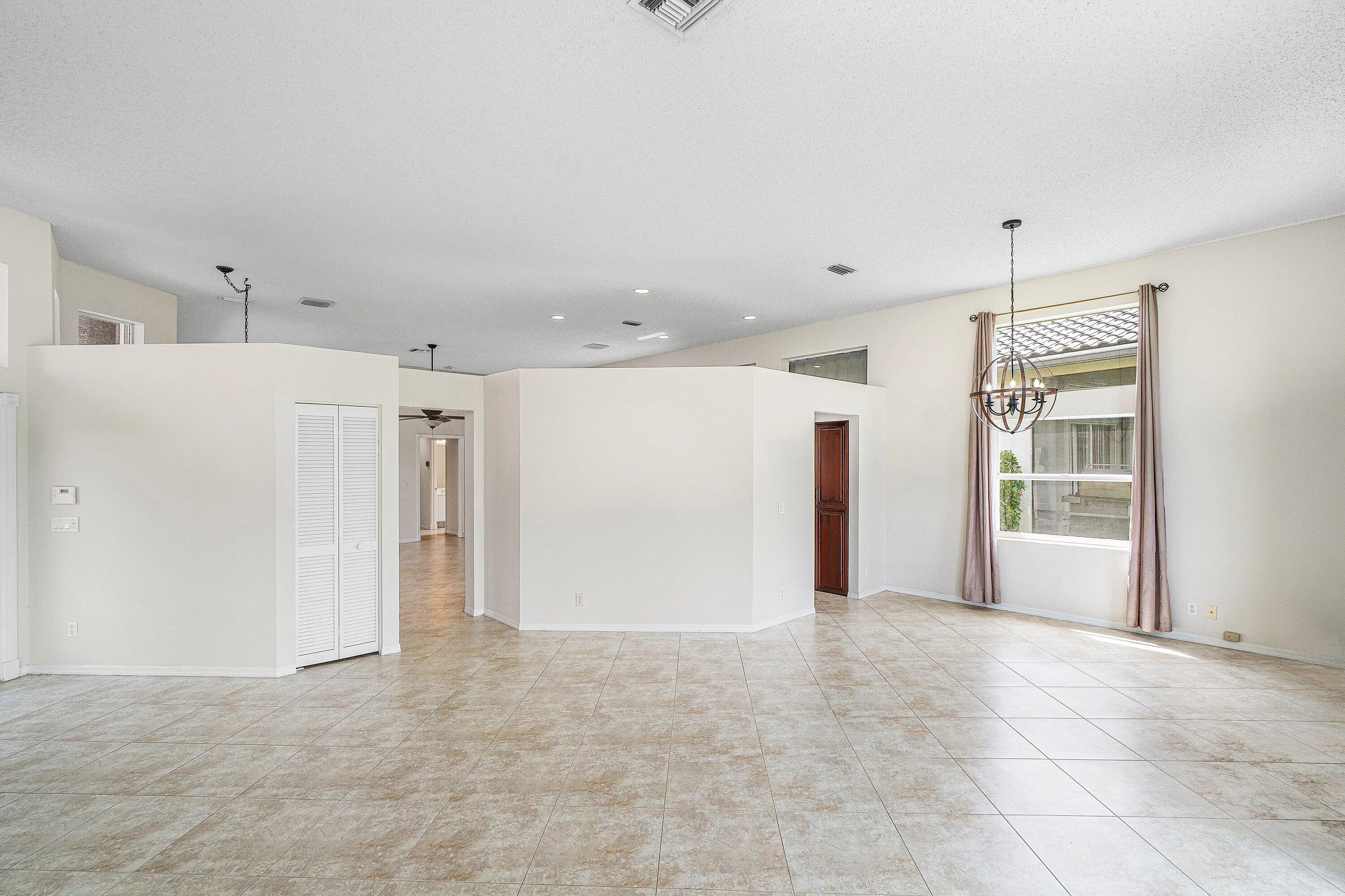 living/dining room