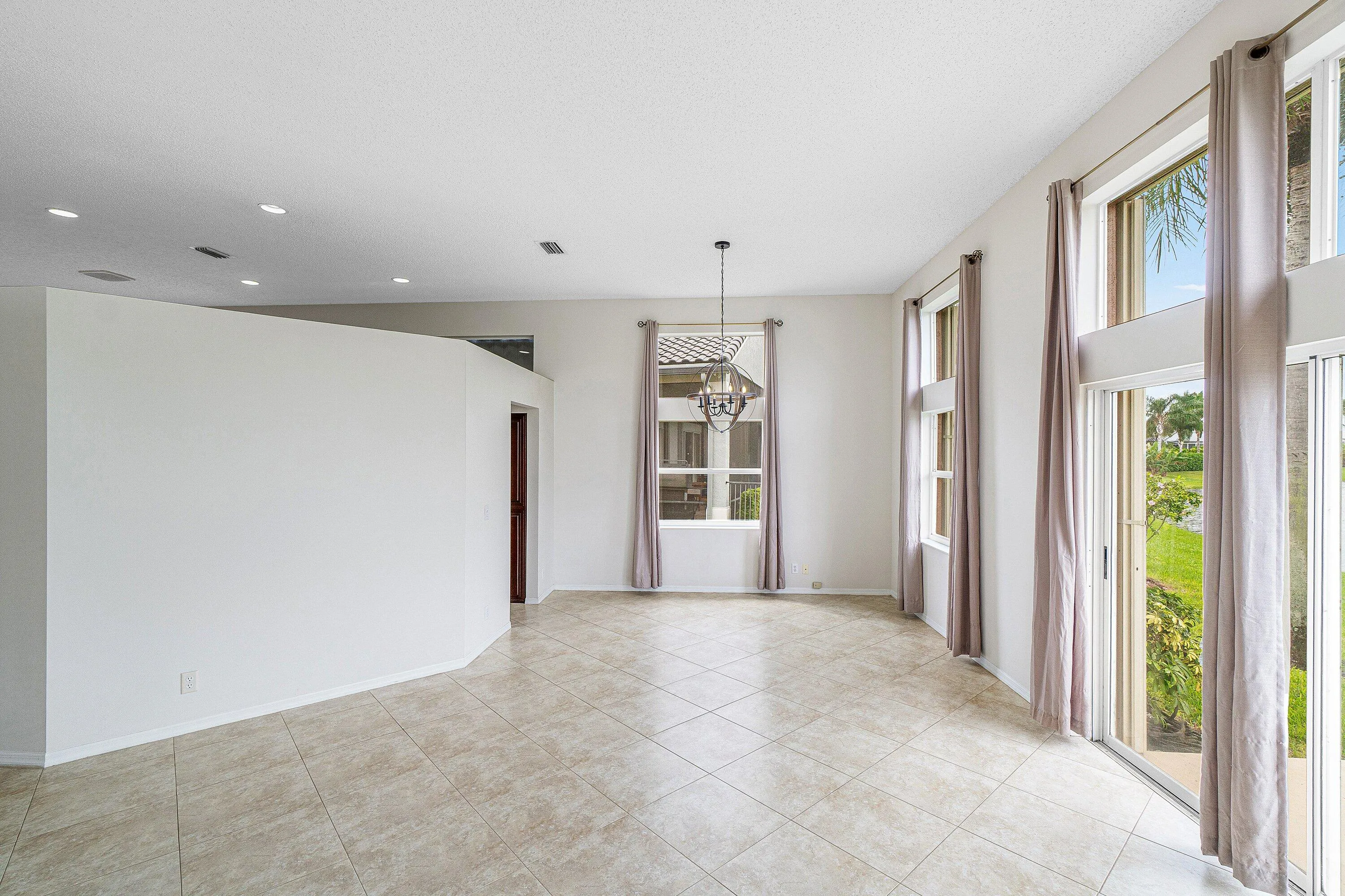 living/dining room
