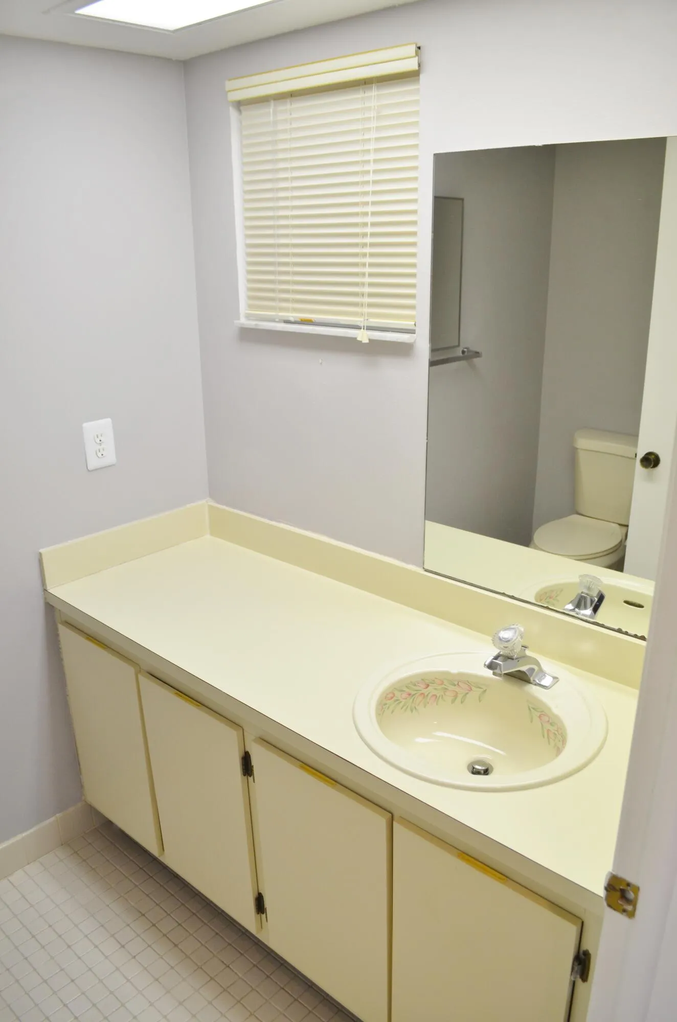 Guest / Half Bath