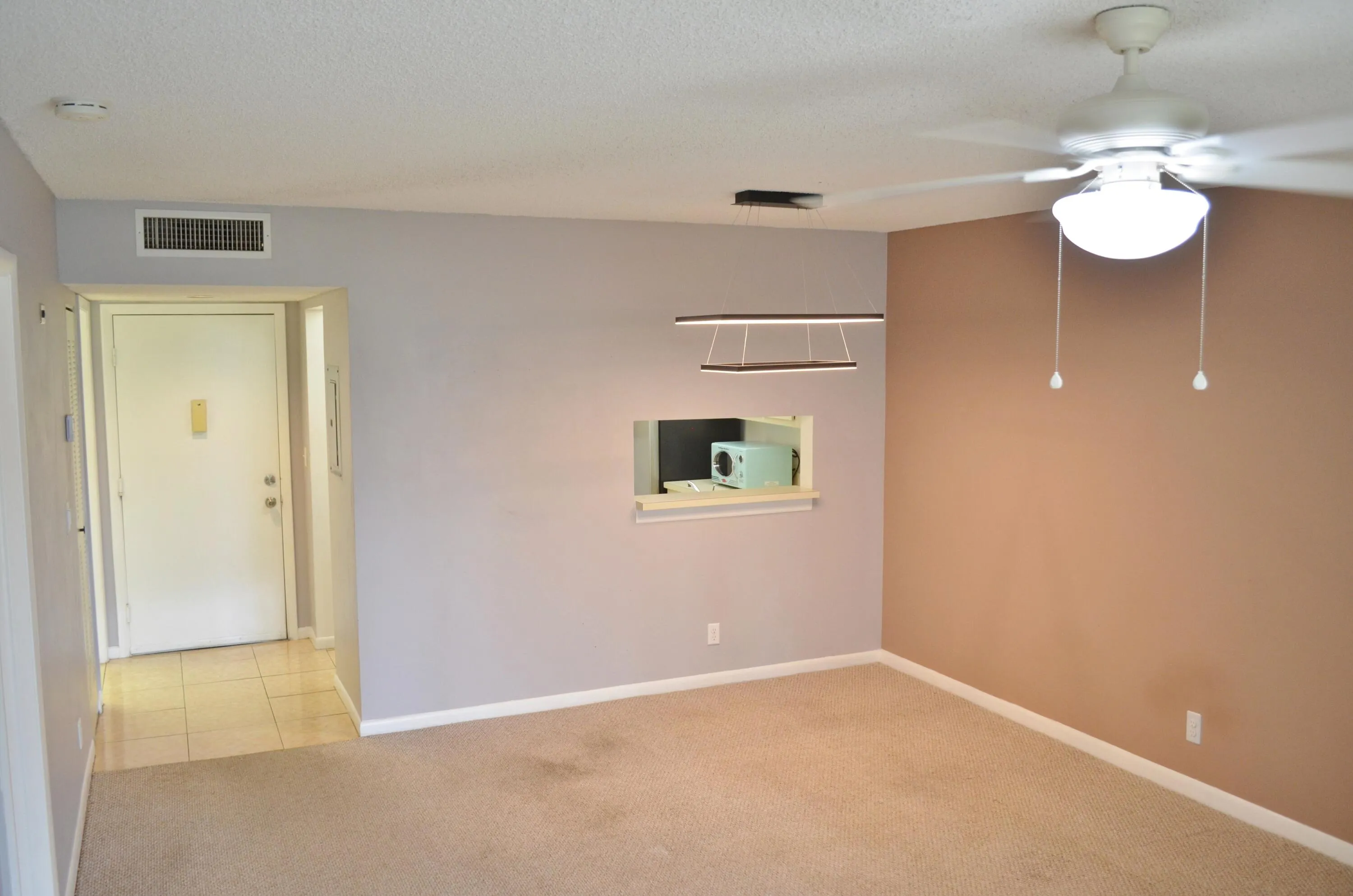 Dining Area pass thru to kitchen