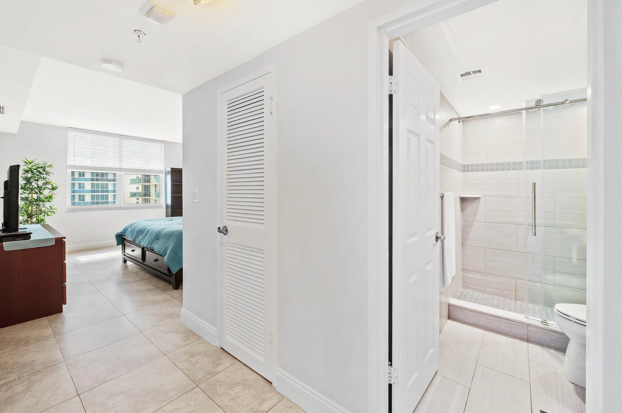 13-web-or-mls-2501-s-ocean-dr-1516