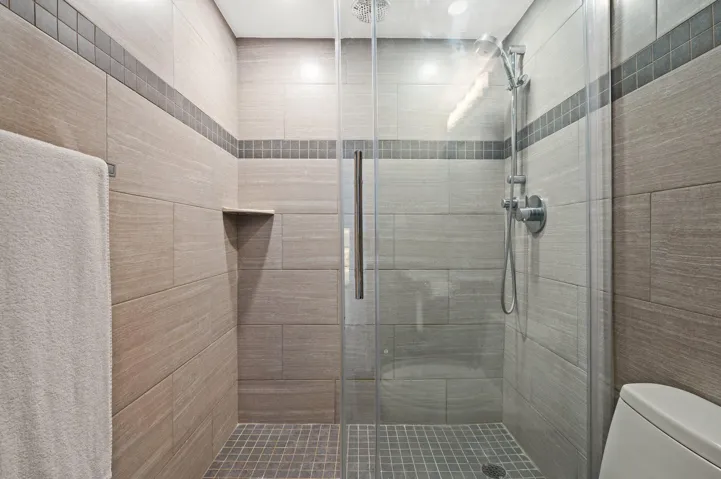 19-web-or-mls-2501-s-ocean-dr-1516