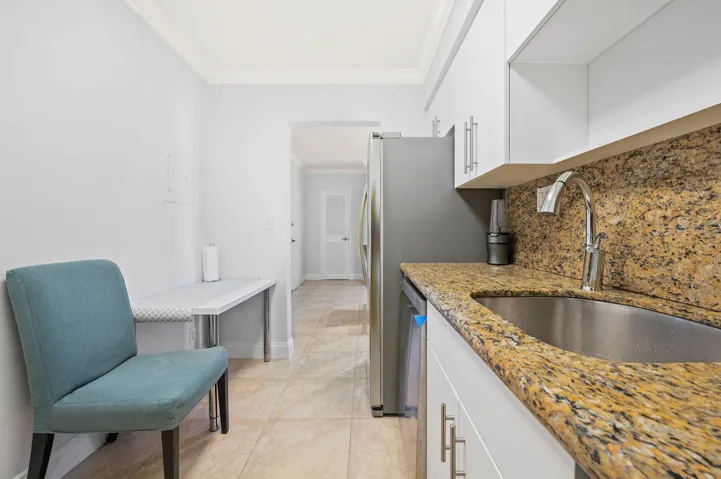 12-web-or-mls-2501-s-ocean-dr-1516