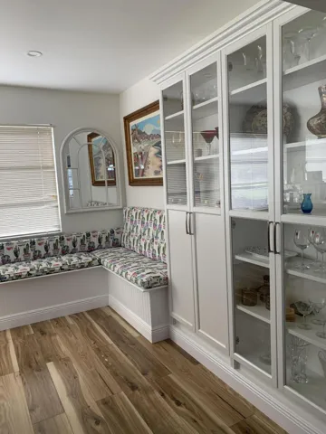 Breakfast nook