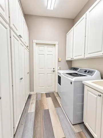 Laundry with tons of storage.