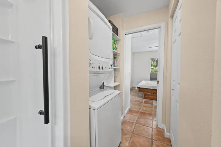 56-web-or-mls-Main Bathroom_3