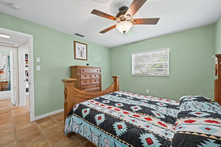 6-web-or-mls-Bedroom_2-3