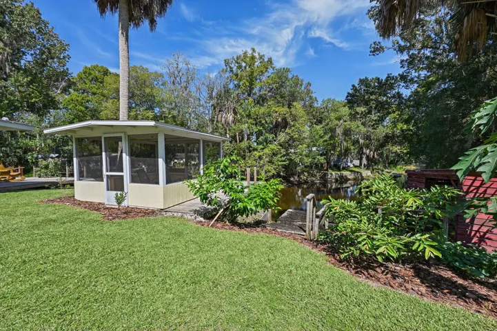 1-web-or-mls-Back Yard_2
