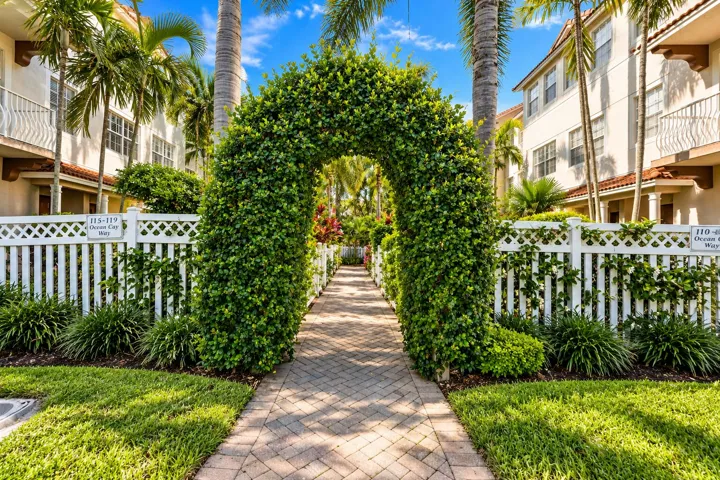 Walkway/Jasmine Arch