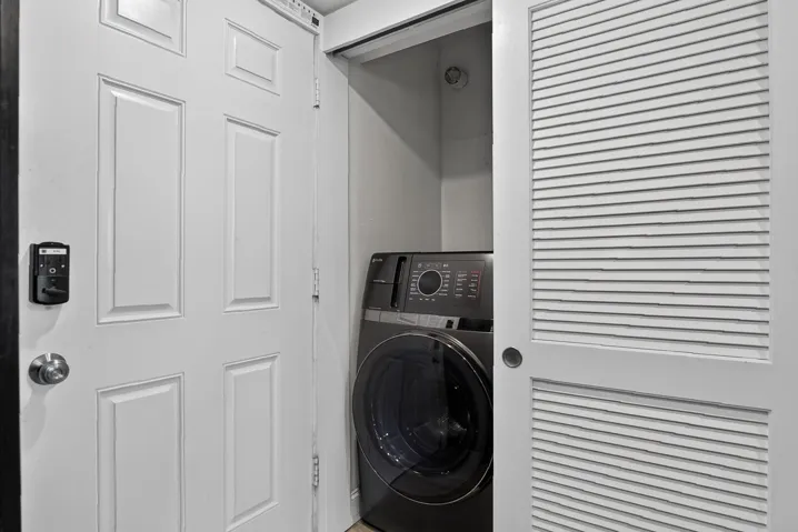 Washer/Dryer in unit
