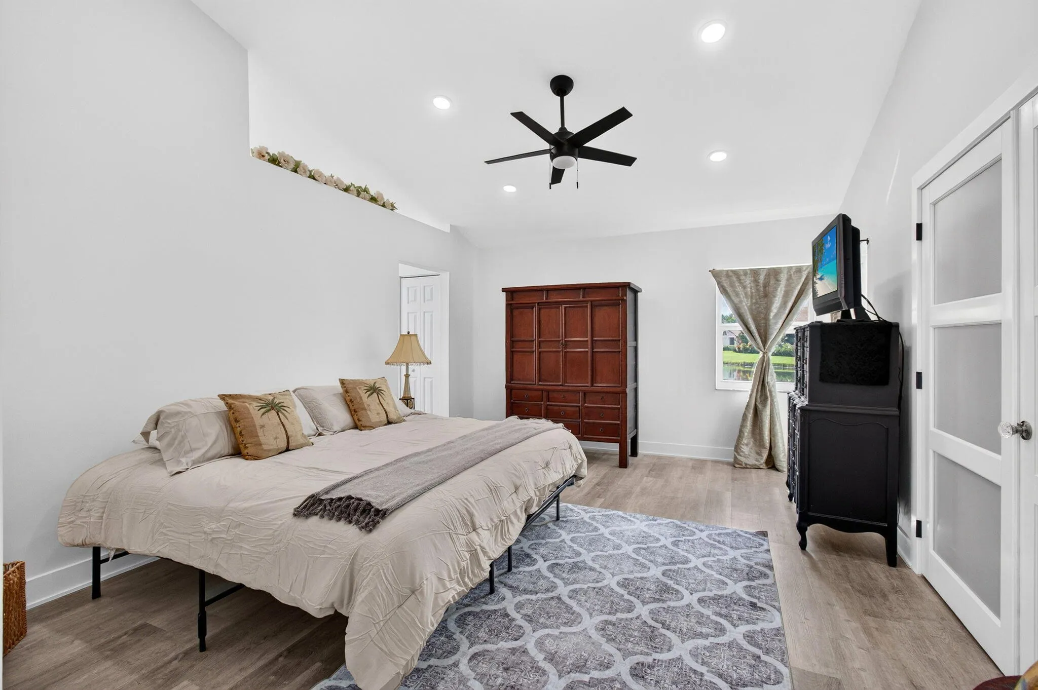 Property photo 37