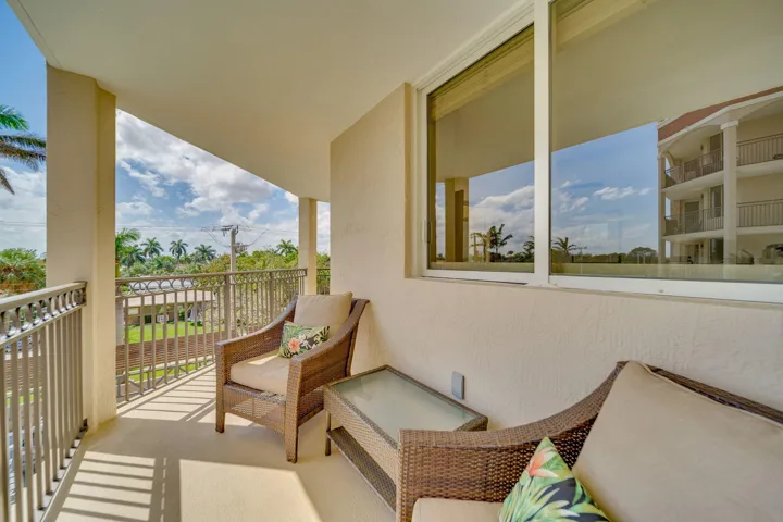 42-web-or-mls-Exterior-7 (2)