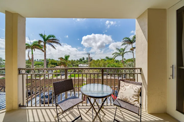 36-web-or-mls-Exterior-1 (2)