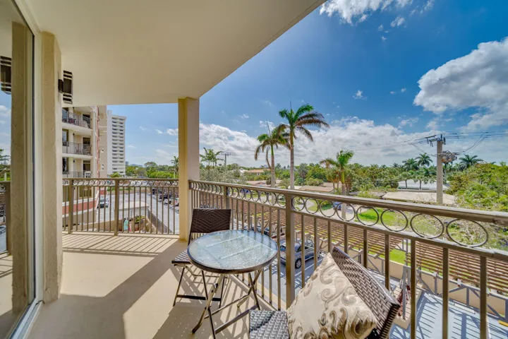 37-web-or-mls-Exterior-2 (2)