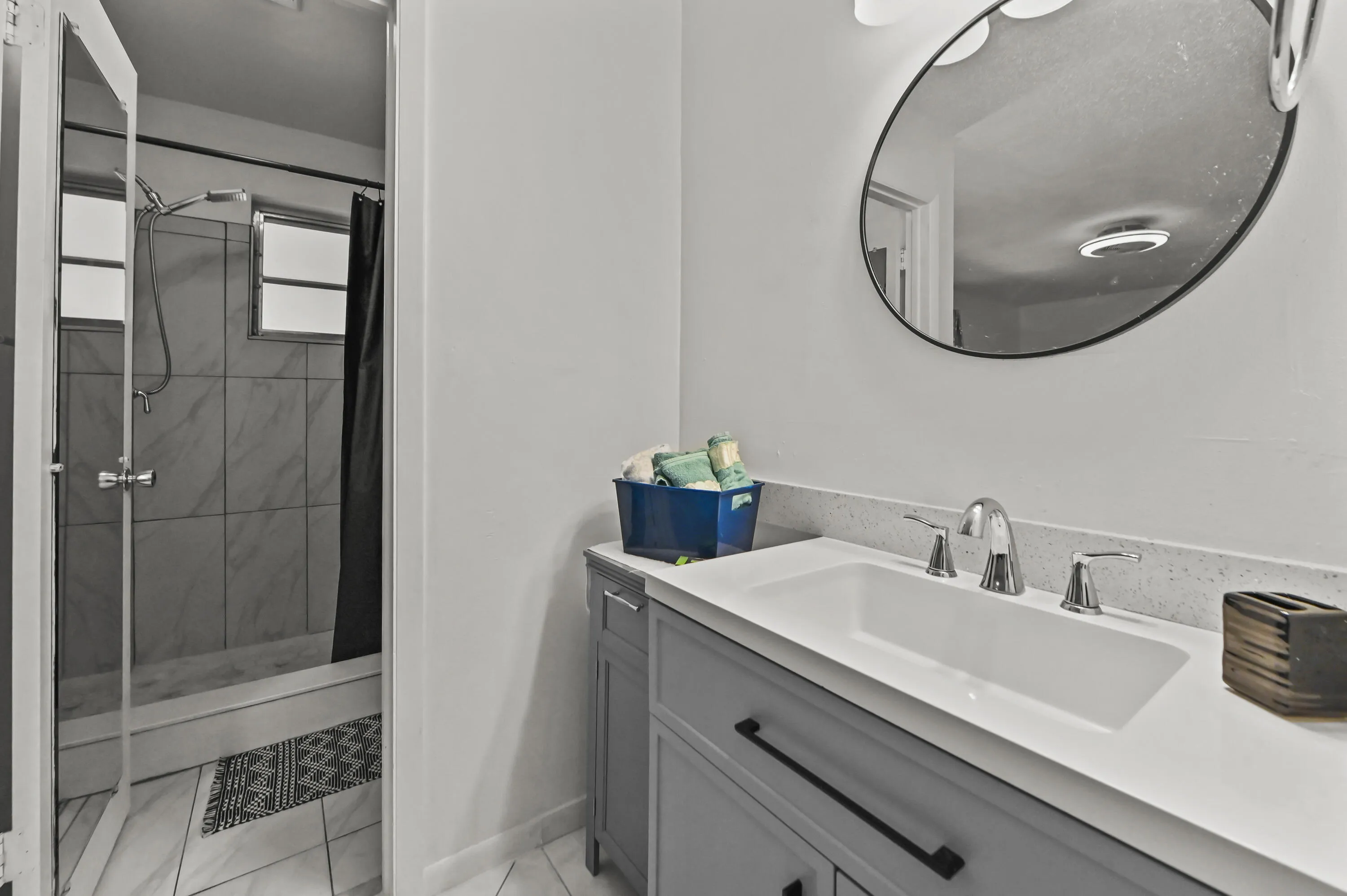 21 Bathroom 01