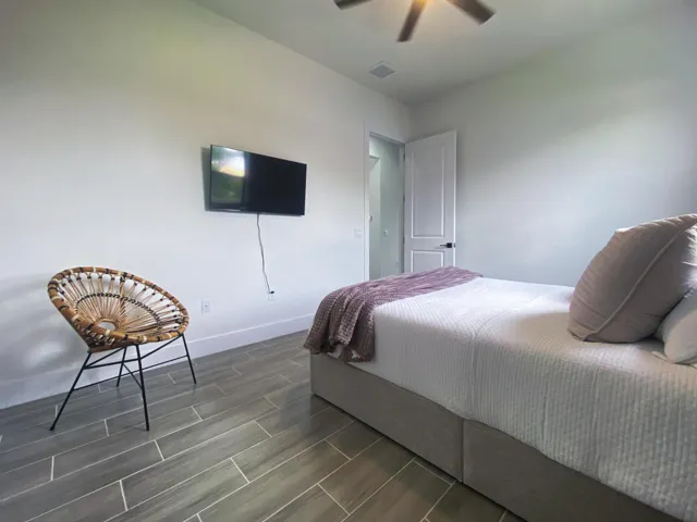 Guest Room 2