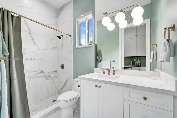 Mother-in-law suite bathroom