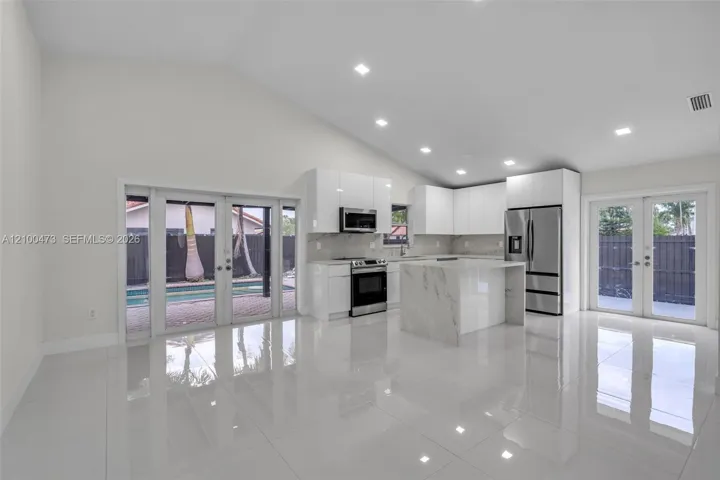 Living/Kitchen