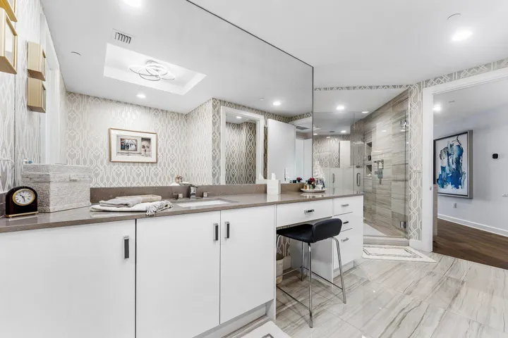 044-2700DonaldRossRoad-503-PalmBeachGard