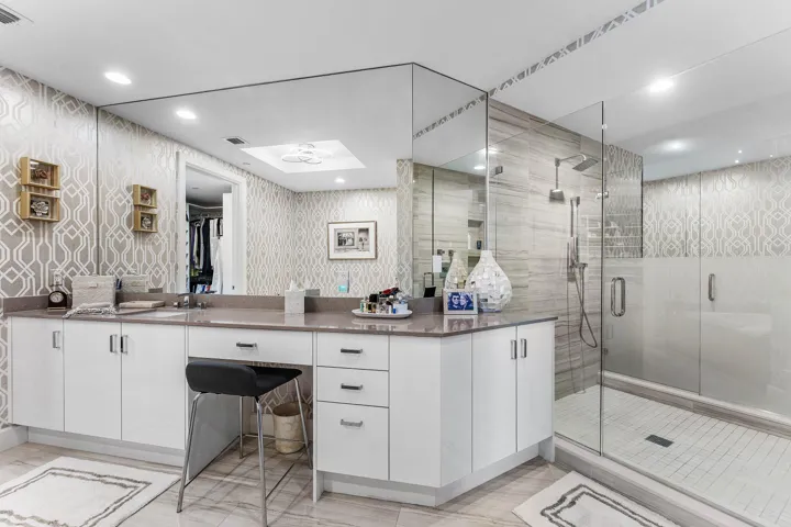 033-2700DonaldRossRoad-503-PalmBeachGard