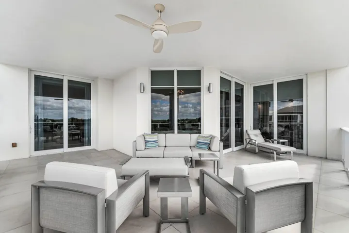 047-2700DonaldRossRoad-503-PalmBeachGard