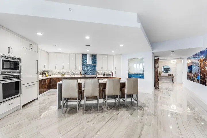 006-2700DonaldRossRoad-503-PalmBeachGard